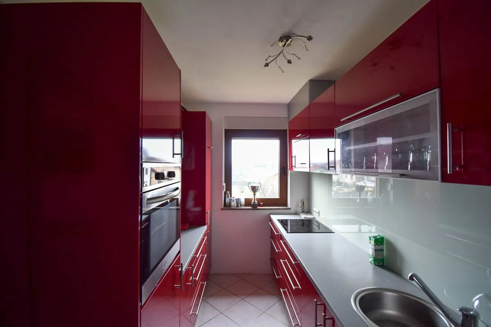 stan: granešina, 120m2, najam - slika 5