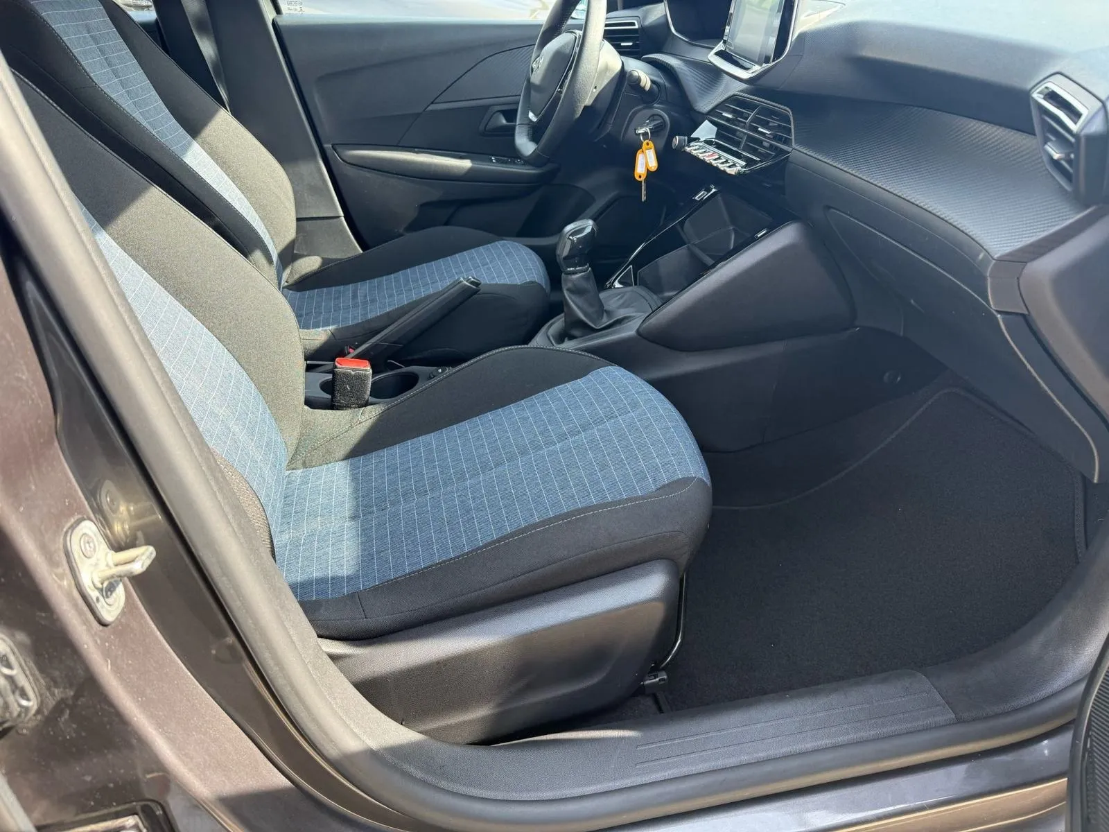 peugeot 208 1,2 puretech, navi, tempomat, 4x garancija!!! - slika 9