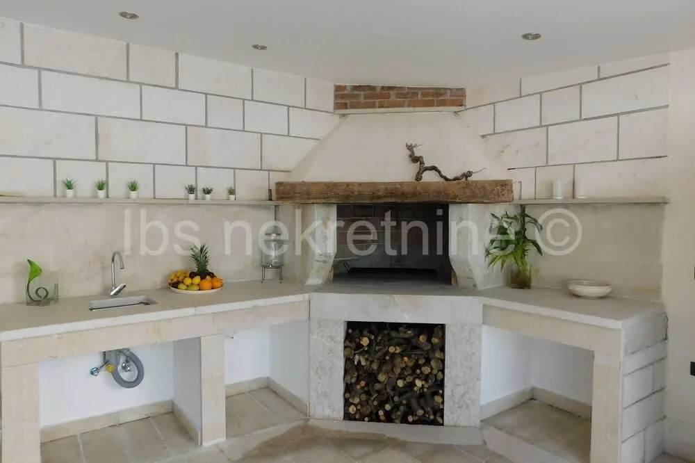 villa u sutivanu, brač - slika 5