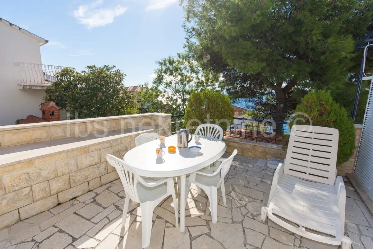 lijepa apartmanska kuća s bazenom!! - slika 18