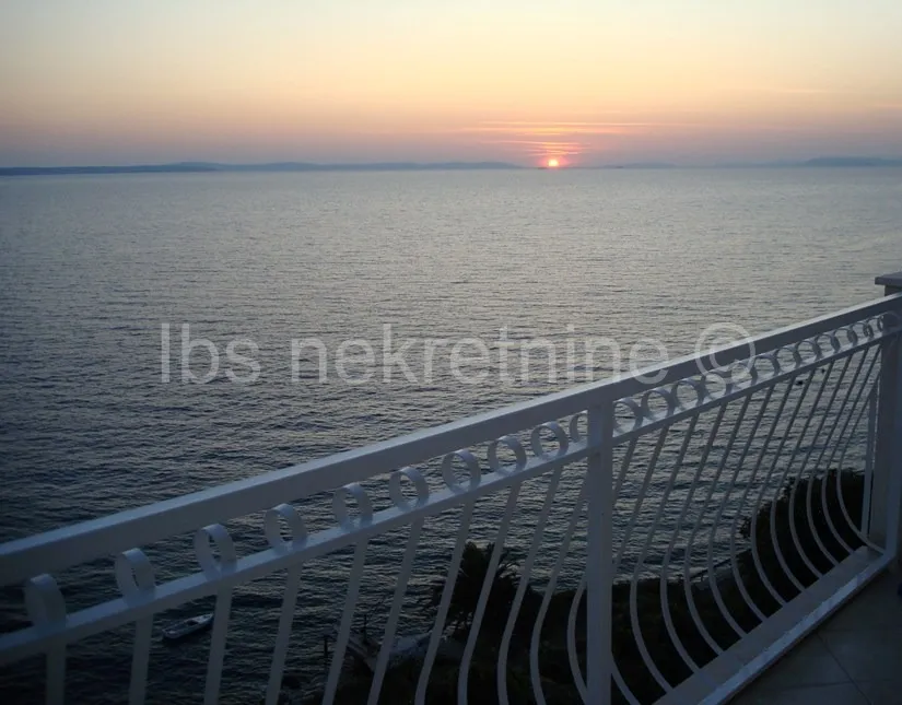 kuća prodaja omiš 368 m2 - slika 6