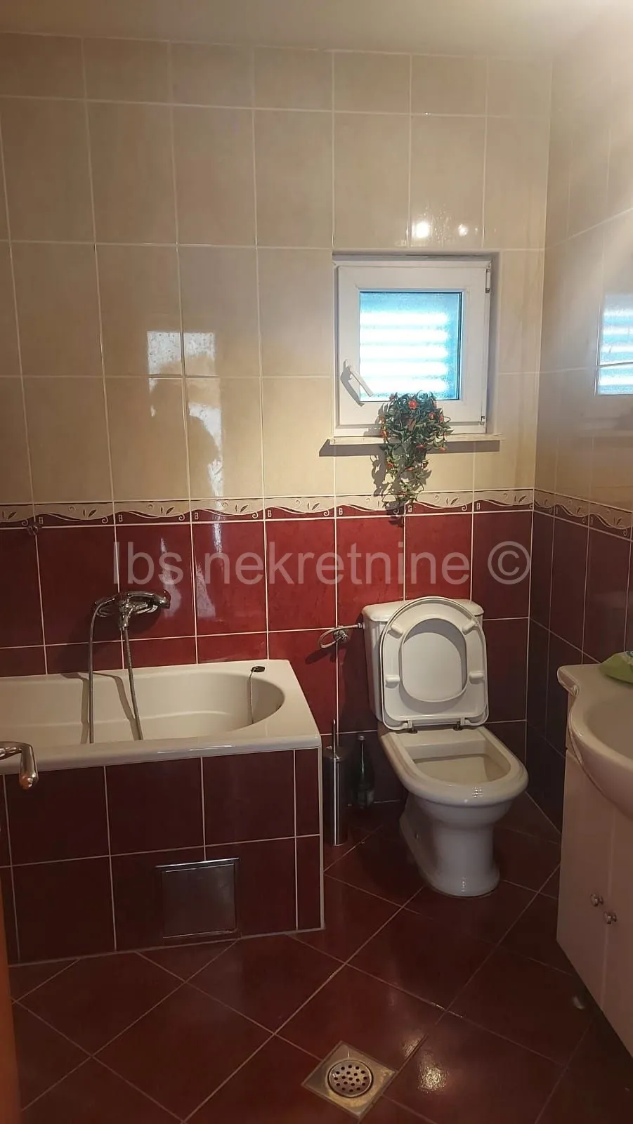 marina -rastovac -samostojeća kuća!! - slika 10