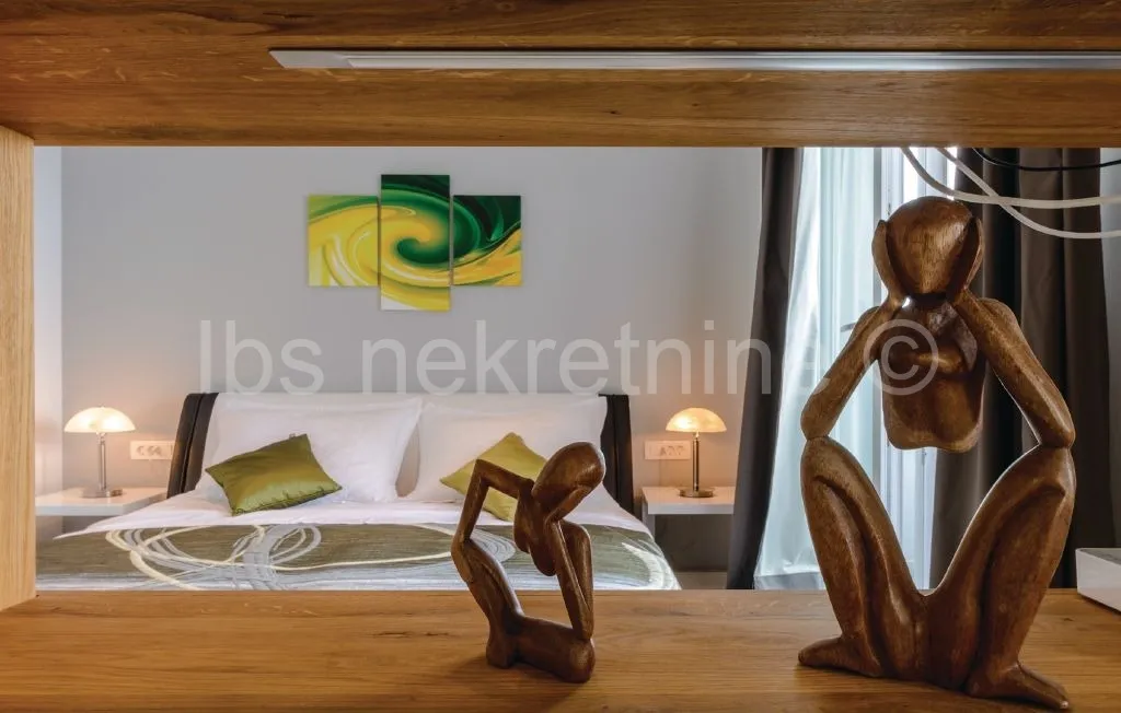 pelješac - prekrasna villa prvi red uz more!! - slika 8