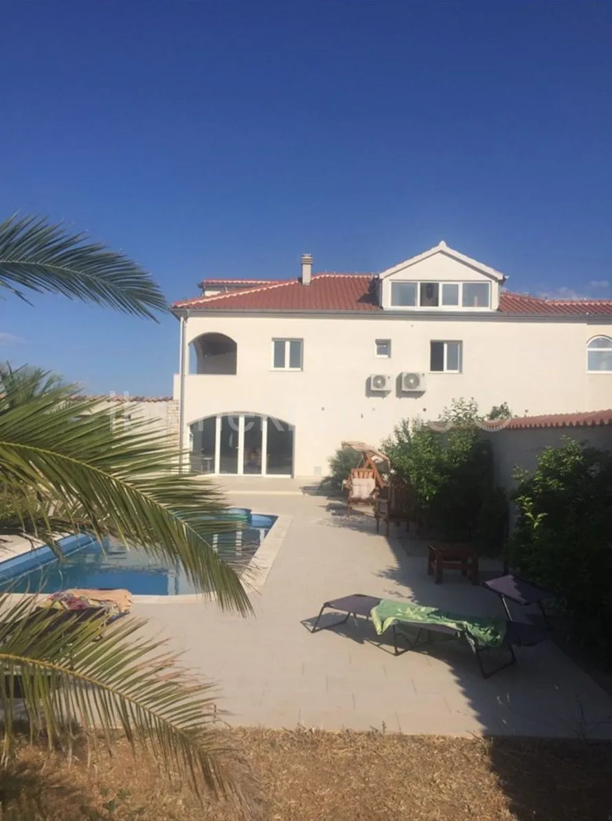 dubrava kod tisna-vila s bazenom-2700 m2 okućnice-3500 m od mora!! - slika 3