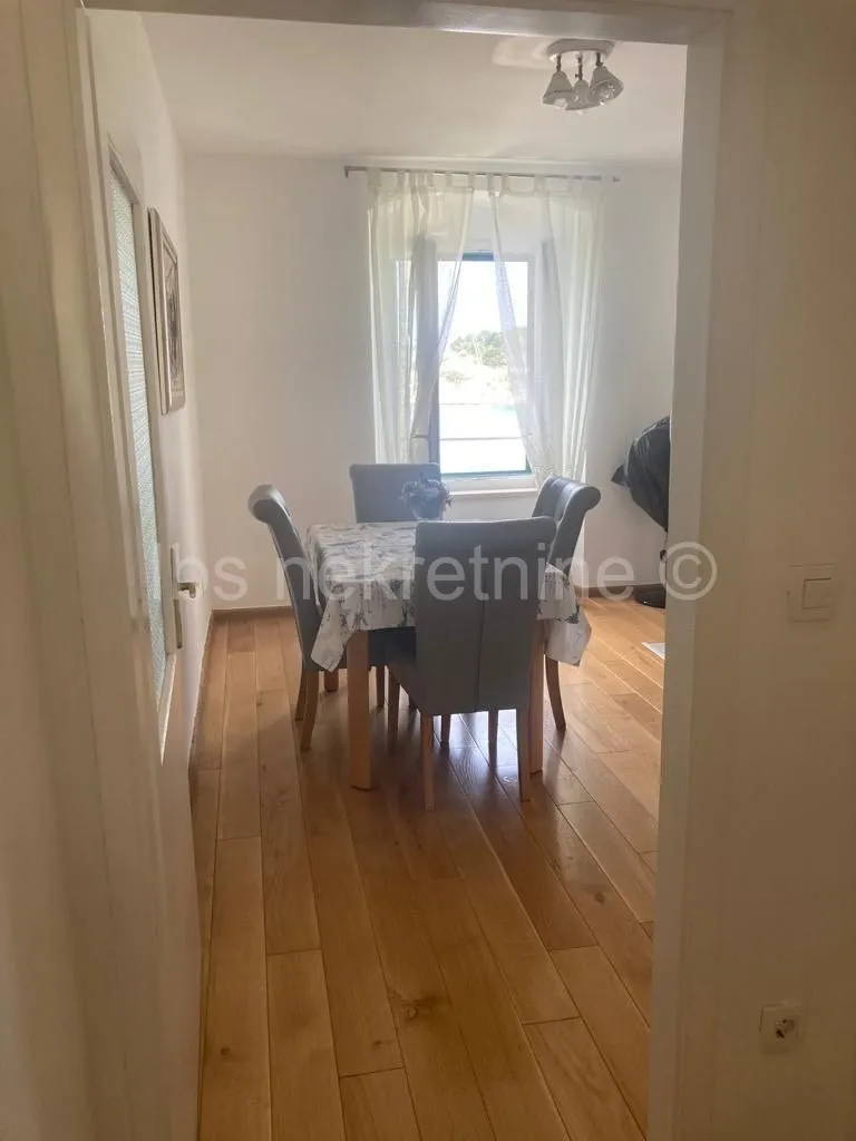 stan prodaja makarska 75 m2 - slika 6