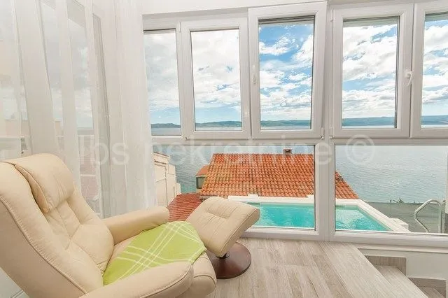 kuća sa apartmanima drugi red do mora!!! - slika 4
