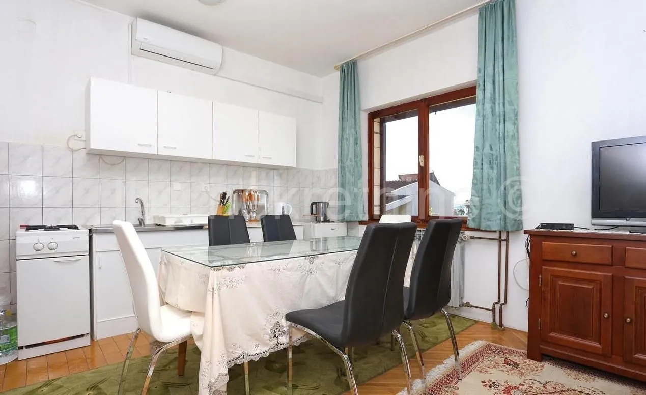 kuća prodaja kaštel stari 330 m2 - slika 2