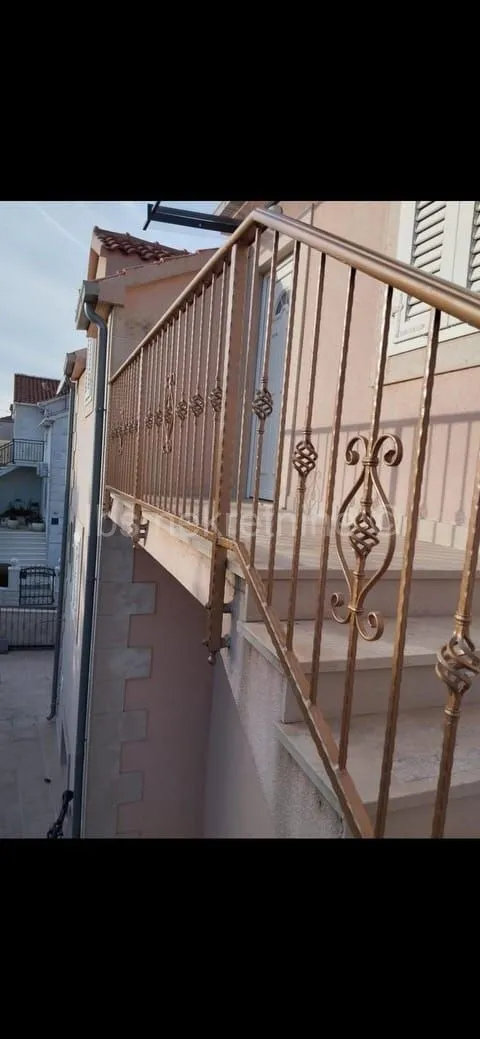 supetar - samostojeća kuća sa otvorenim pogledom na more!! - slika 24