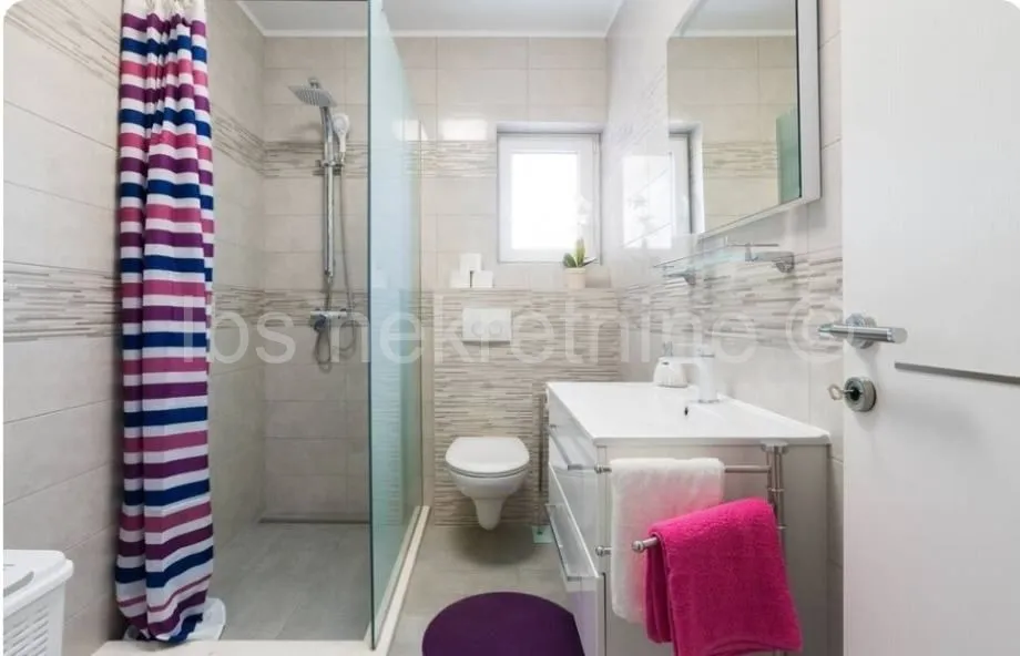 ***kuća prizemnica s bazenom-trogir!!!*** - slika 13