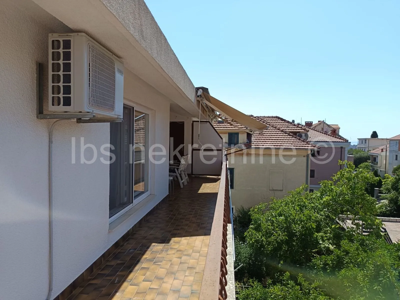 jedinstven stan na marjanu s vrtom i garažom - 145m² + 209m² vrta - slika 10