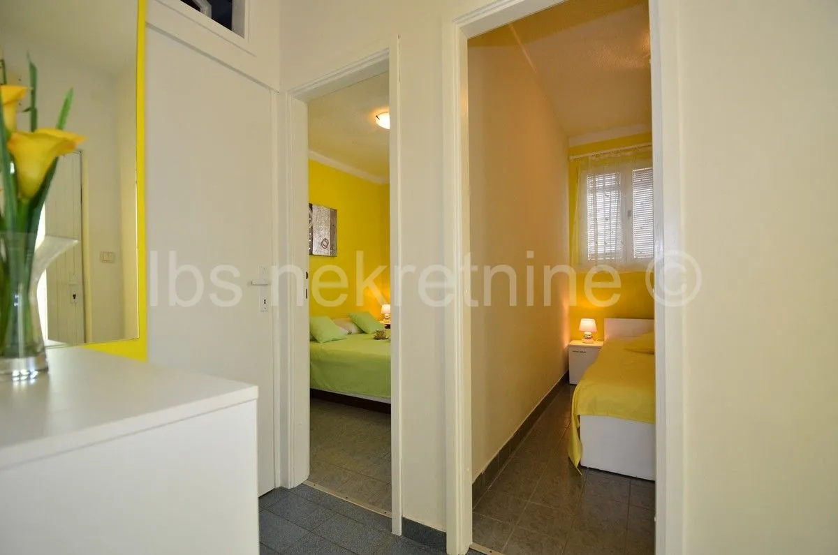 lijepa apartmanska kuća s bazenom!! - slika 11