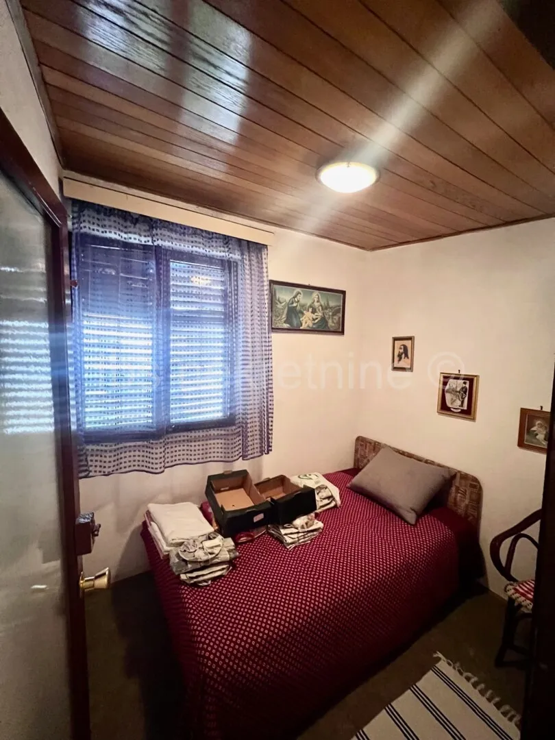 sinj, jasensko – kuća katnica 130 m² - slika 4