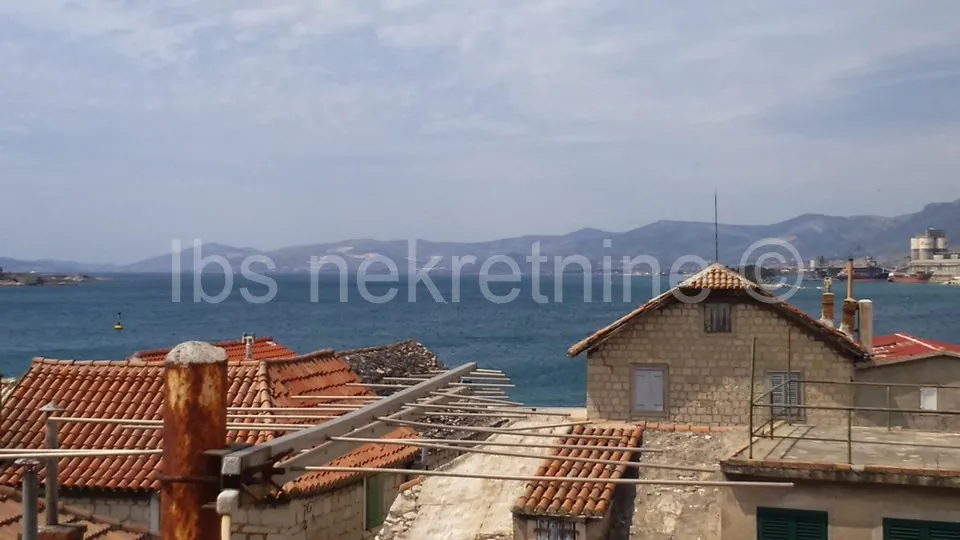 Prodaje se kompletno namješten stan u Vranjicu! - Vranjic, Solin - Okolica