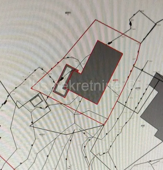 atraktivno građevinsko zemljište-podstrana - slika 2