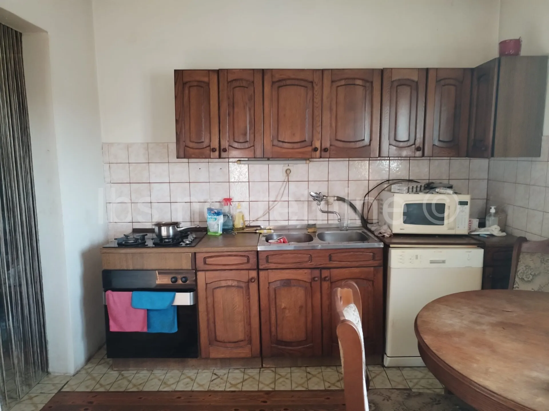 stan s dvorištem i garažom, vedrine blizina trilja - slika 2