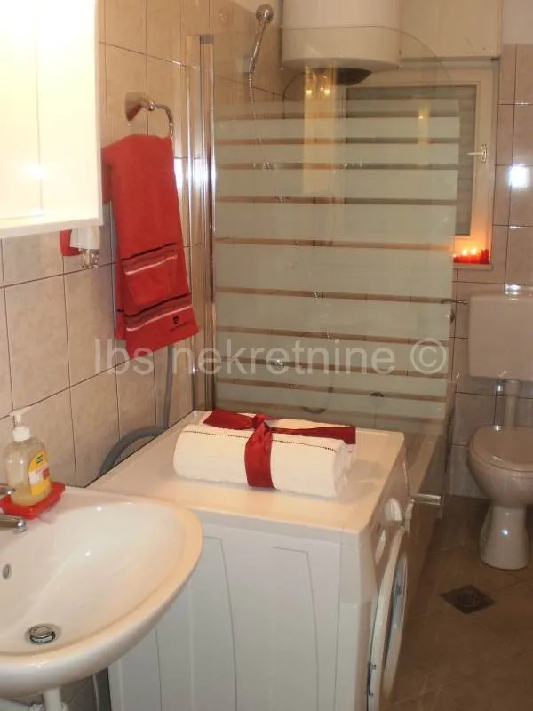 kuća prodaja omiš 368 m2 - slika 3
