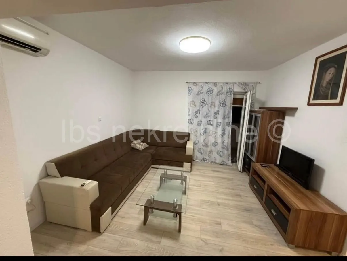 sinj trosoban stan 85m2 - slika 2