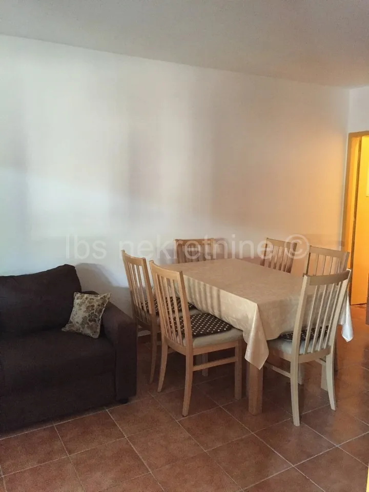 apartman u supetru!! - slika 2