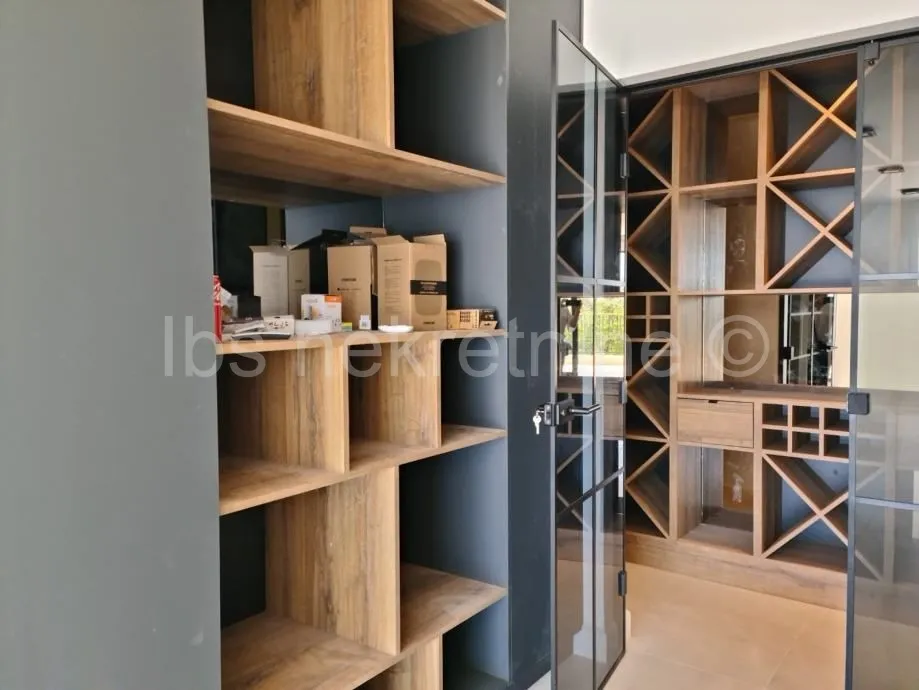***luksuzna vila s liftom i bazenom- 30tak m od mora!!!*** - slika 6