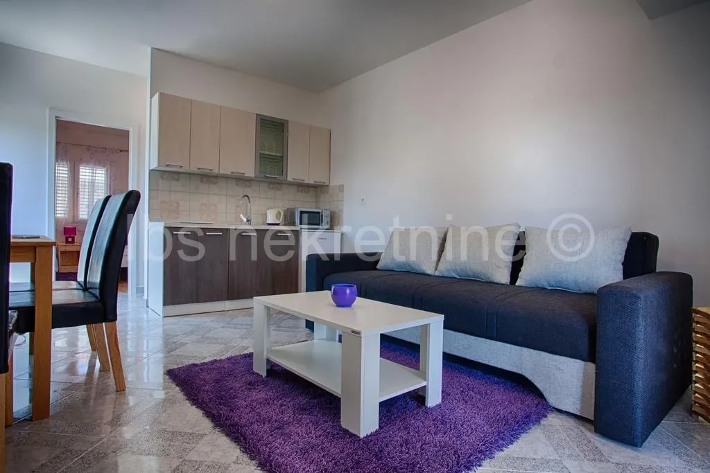 dvojna kuća s tri apartmana!! - slika 8