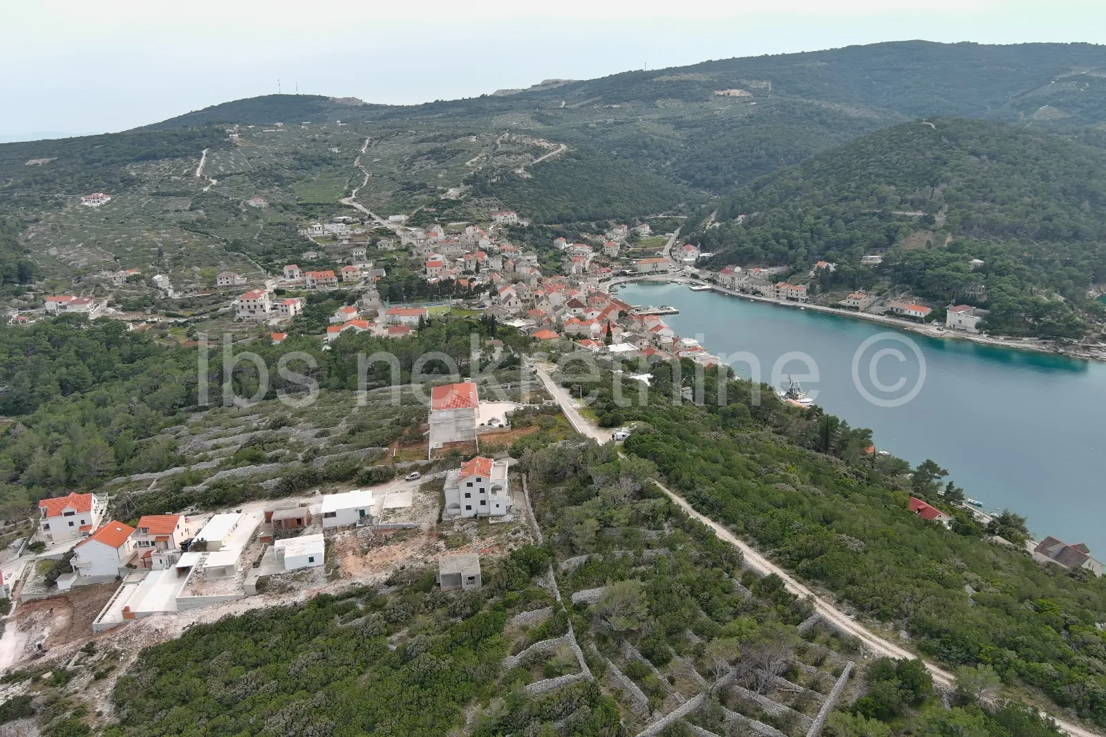 građevinsko zemljište s pogledom povlja, otok brač - slika 2