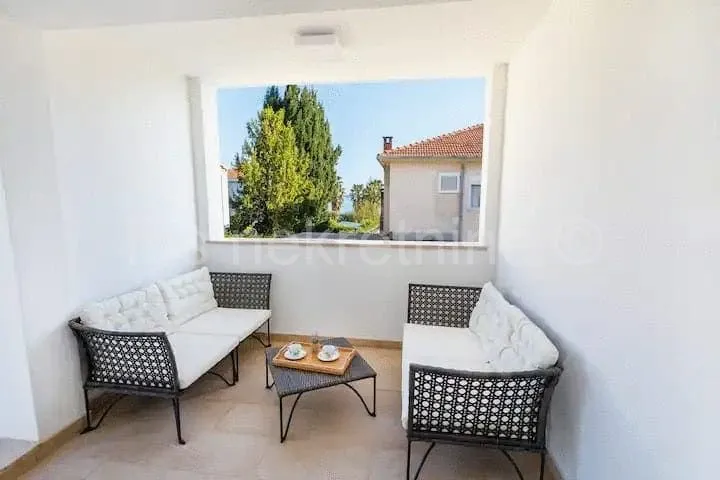 ***prekrasna vila-50 m od mora!!! - slika 10