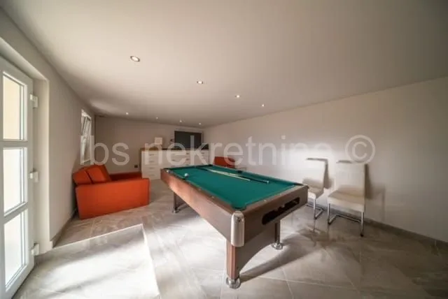 glavice - sinj, prekrasna moderna kuća na parceli od 3200m2!! - slika 21