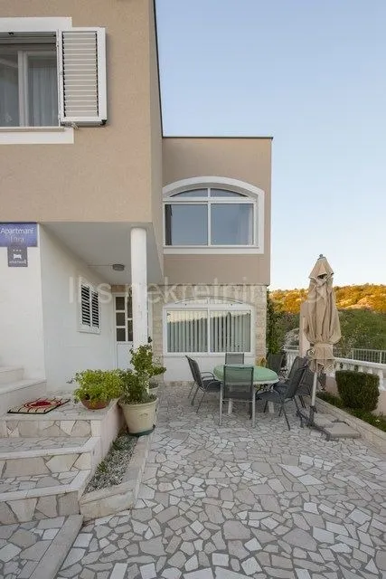 kuća sa četiri apartmana!! - slika 6