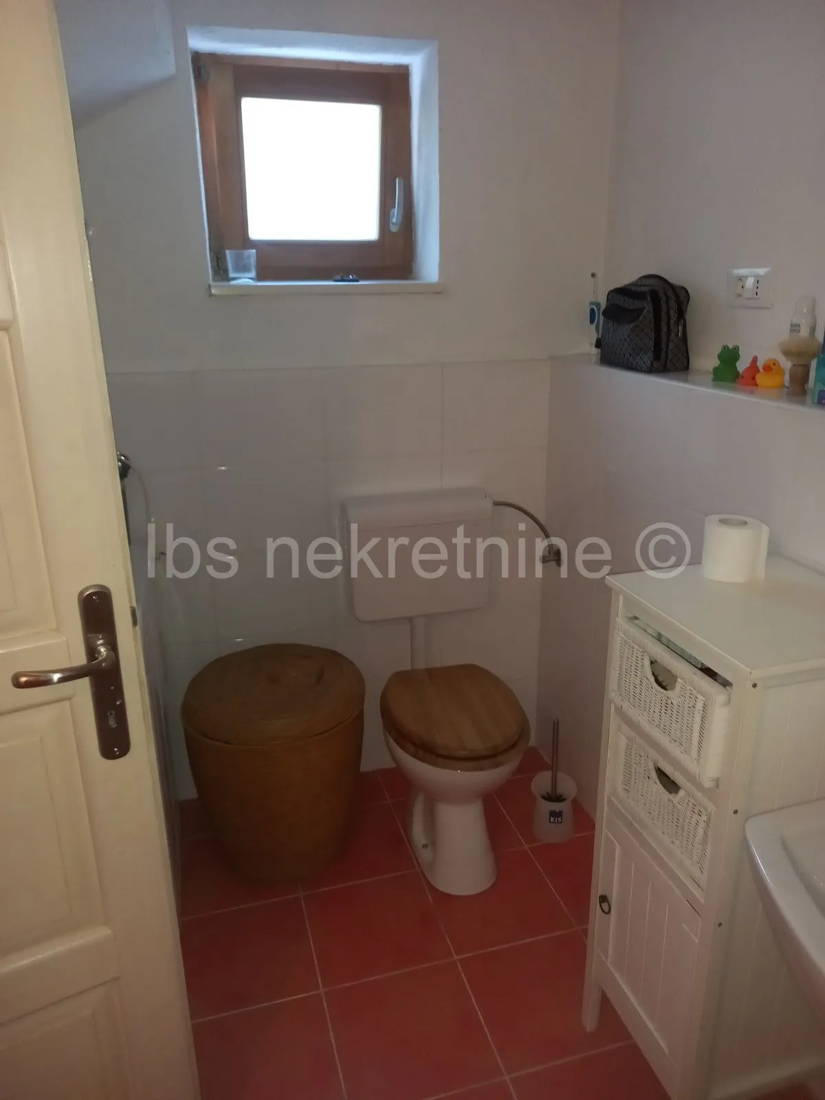 kuća prodaja sinj 101 m2 - slika 13