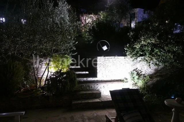 milna - prekrasna kuća 30m od mora!! - slika 12