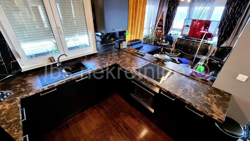 luksuzni penthouse!!! - slika 10