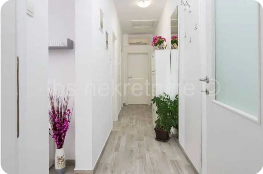***kuća prizemnica s bazenom-trogir!!!*** - slika 8