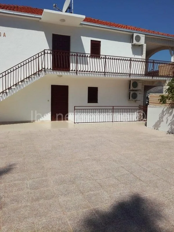 kuća prodaja čiovo 658 m2 - slika 2