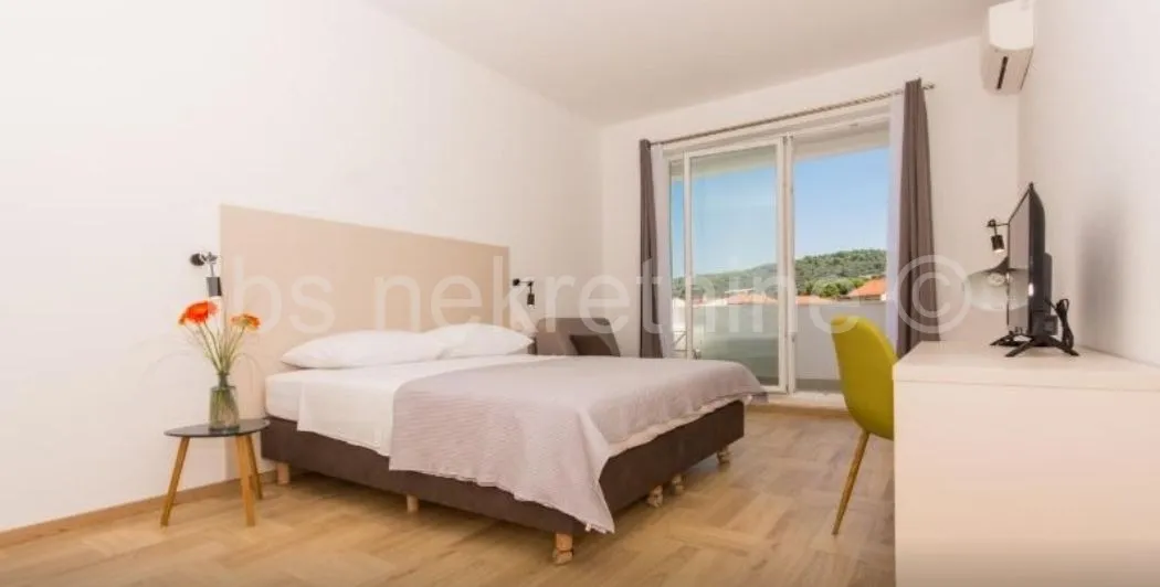 ***luksuzna vila s bazenom-slatine!!!*** - slika 11