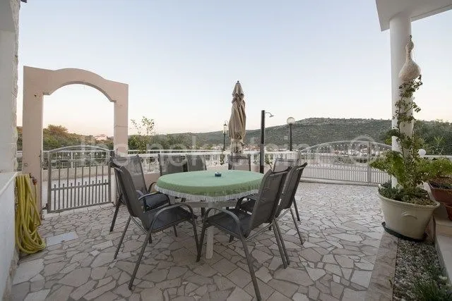 kuća sa četiri apartmana!! - slika 8
