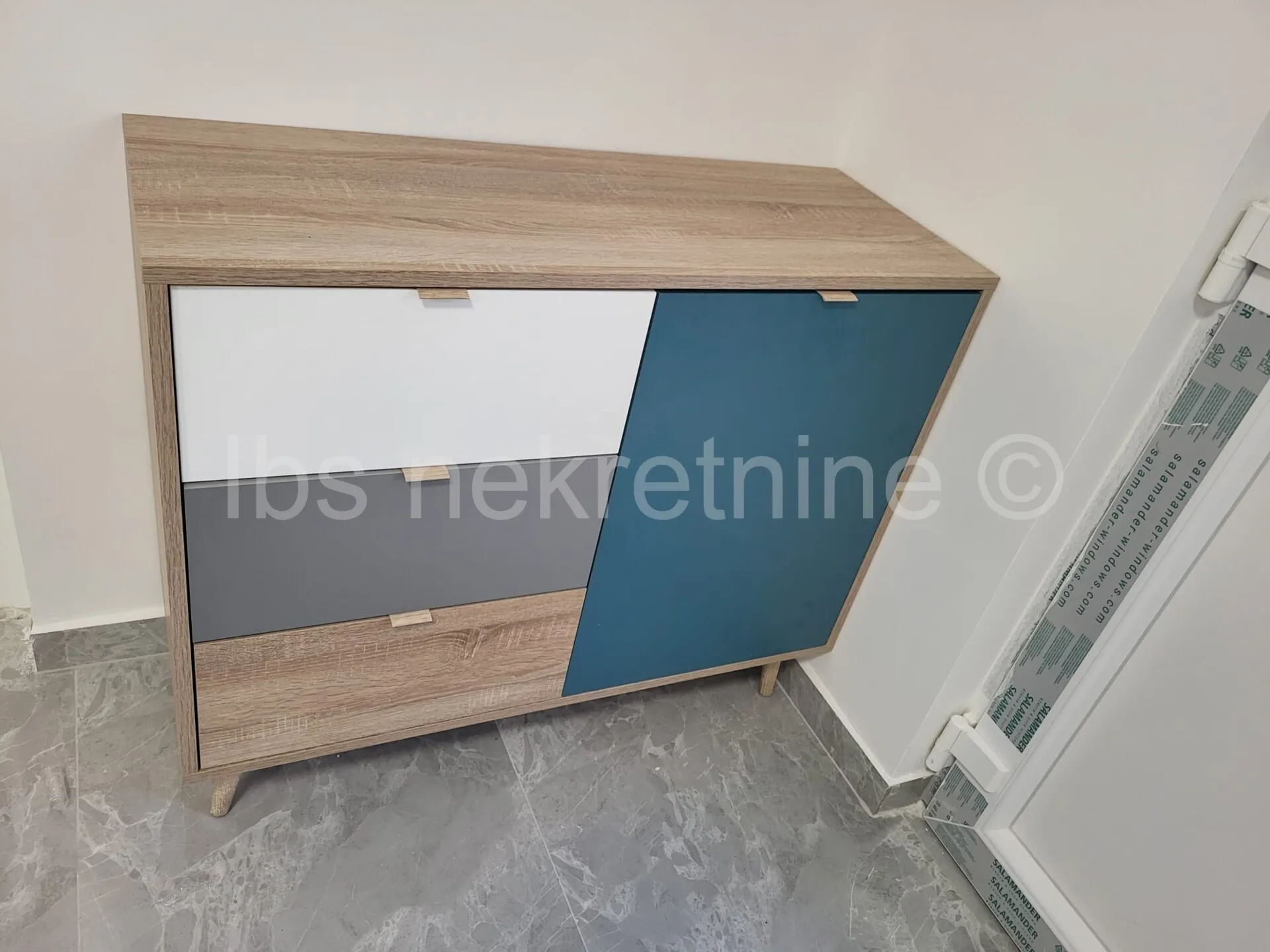 sinj renoviran jednosoban stan u širem centru grada - slika 4