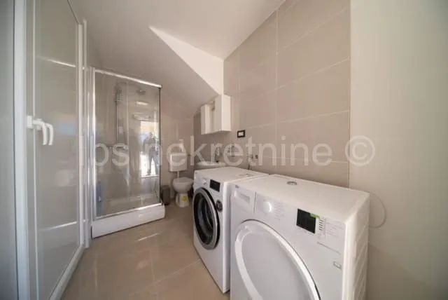 glavice - sinj, prekrasna moderna kuća na parceli od 3200m2!! - slika 12