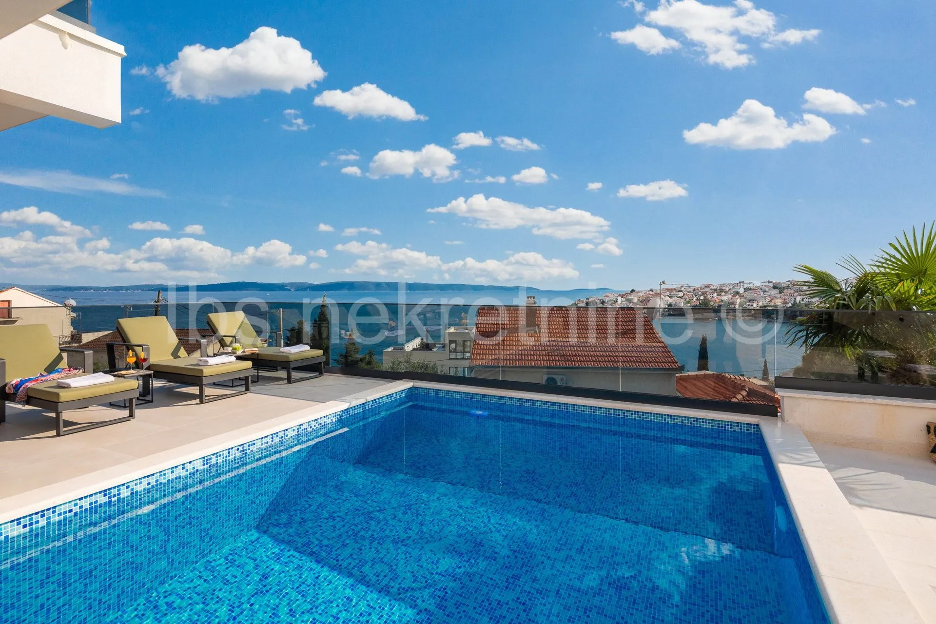 ***nova vila s bazenom i prekrasnim pogledom na more!!!*** - slika 2