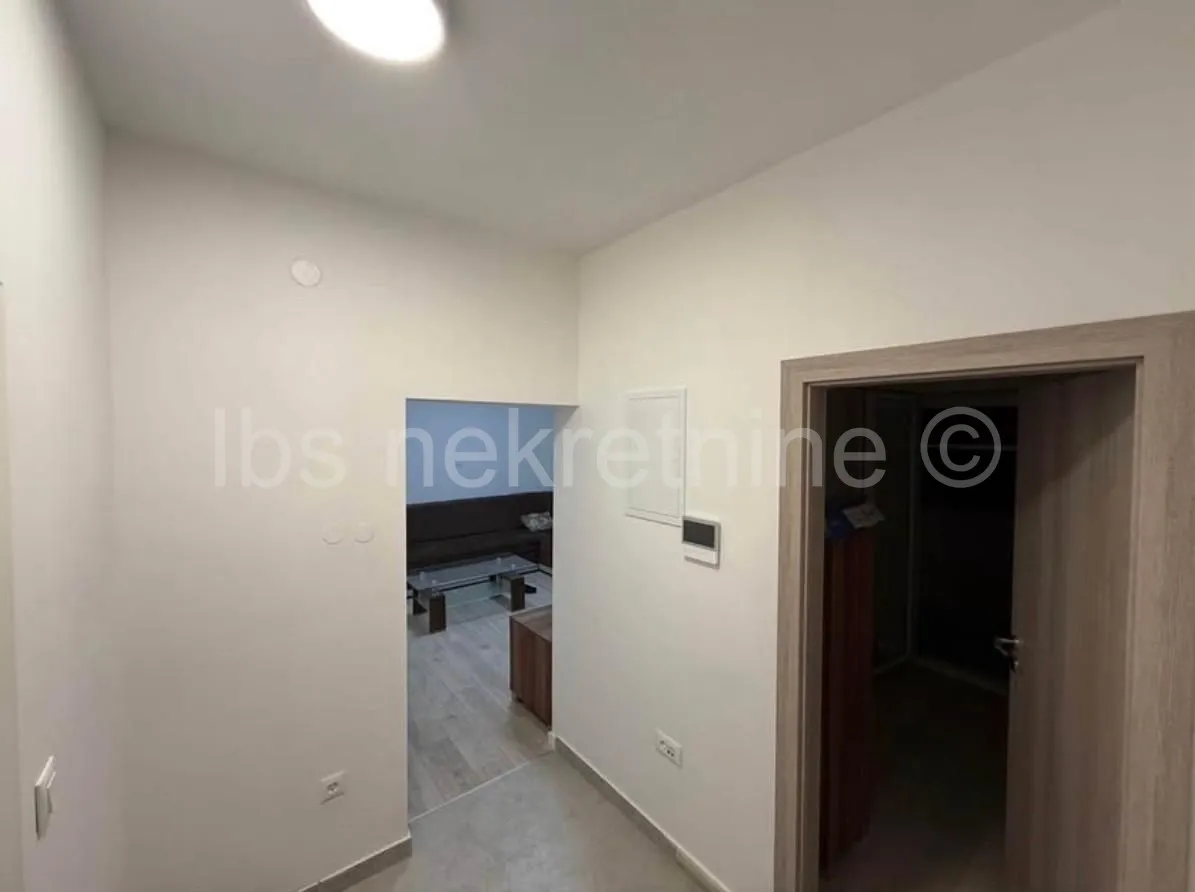 sinj trosoban stan 85m2 - slika 5