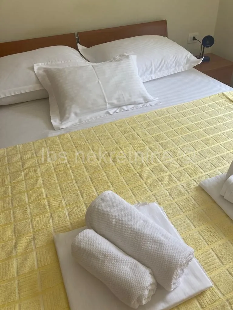 stan prodaja makarska 75 m2 - slika 4