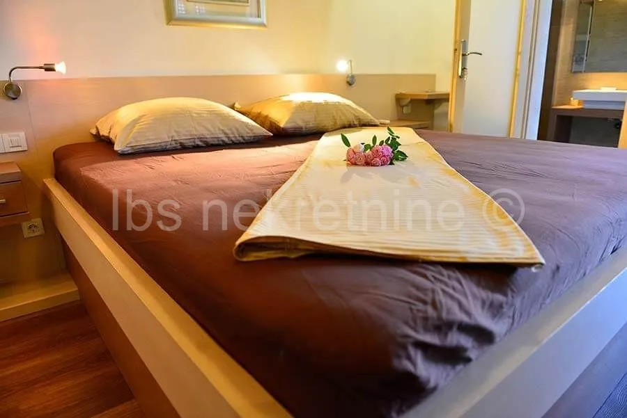 dubrovnik vila s bazenom i vrtom - slika 7