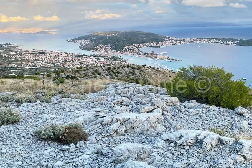 ***dvosoban stan sa krovnom terasom!!!*** - slika 6