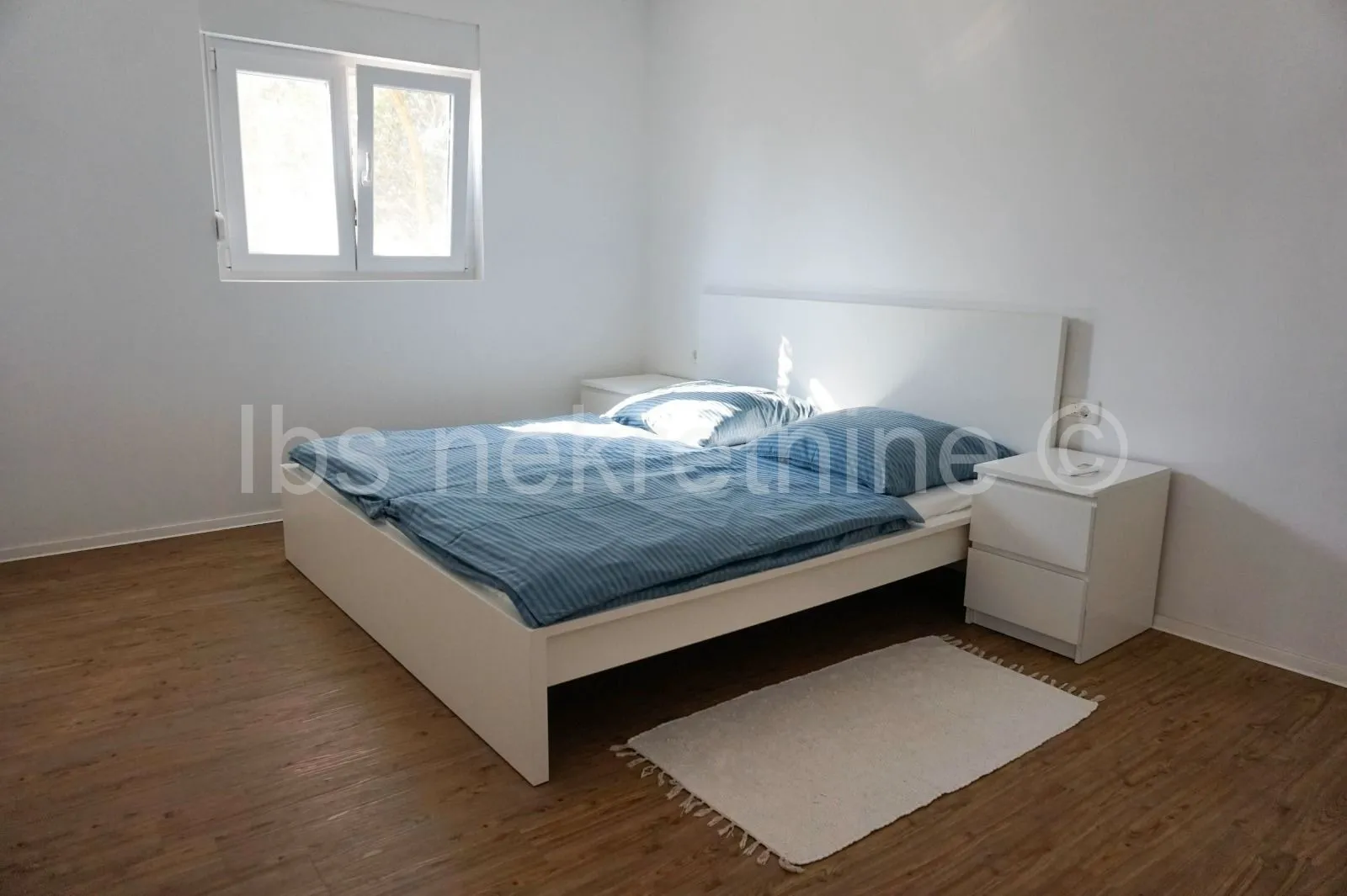 villa u prirodi s dva bazena - slika 9