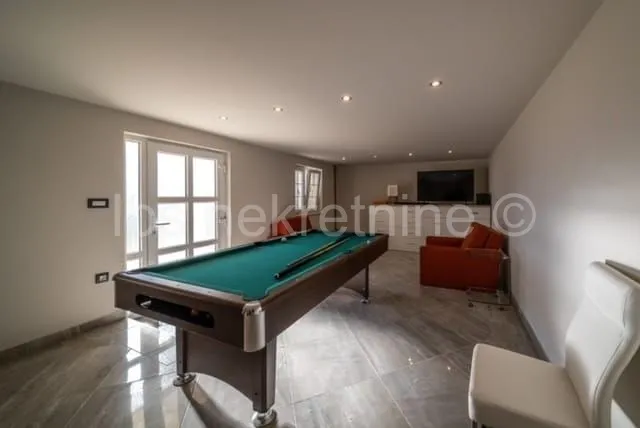 glavice - sinj, prekrasna moderna kuća na parceli od 3200m2!! - slika 14