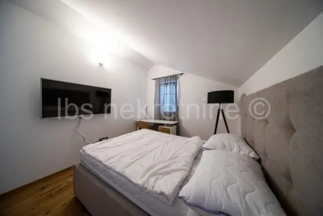 glavice - sinj, prekrasna moderna kuća na parceli od 3200m2!! - slika 11