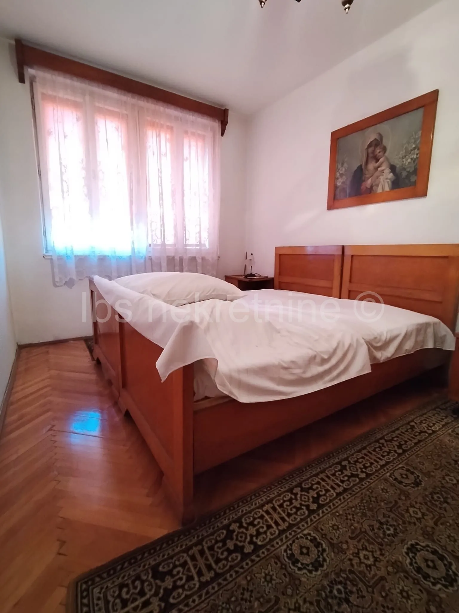 livno dvosoban stan strogi centar - slika 8