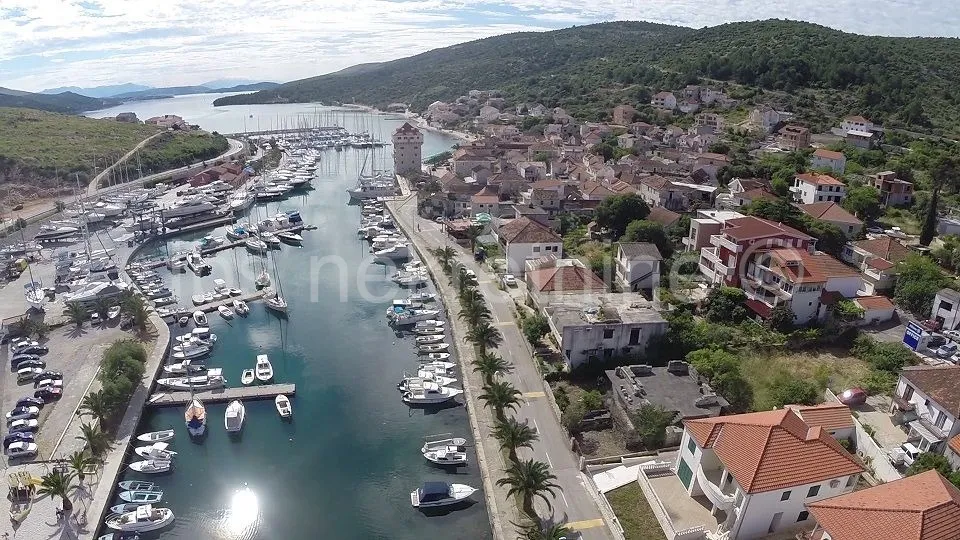 Marina - tri kuće na prodaji!! - Marina, Marina