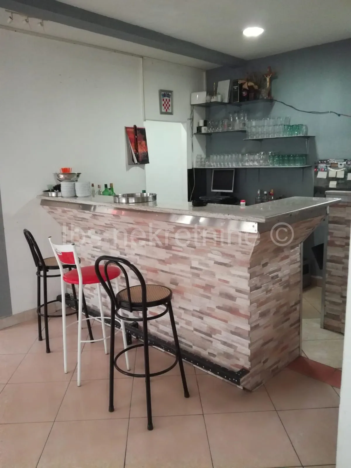 poslovni prostor najam/zakup sinj 75 m2 - slika 9