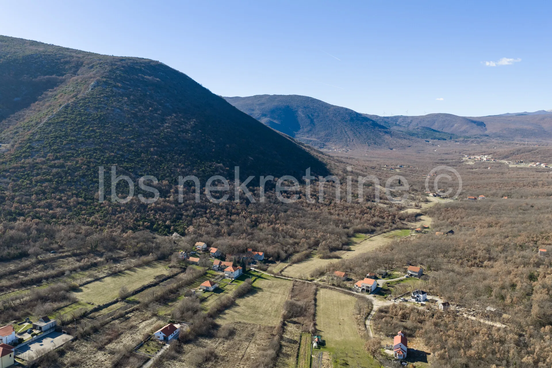 Zemljište 40000 m2 - Sinj, Radošić - Radošić, Sinj