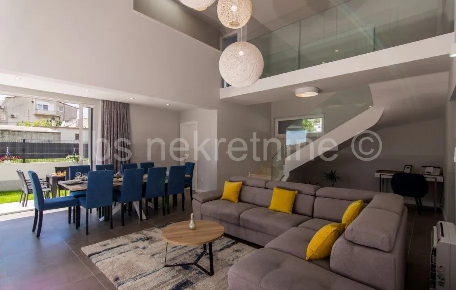 Kaštela - Dvije moderne ville!! - Kaštel Kambelovac, Kaštela